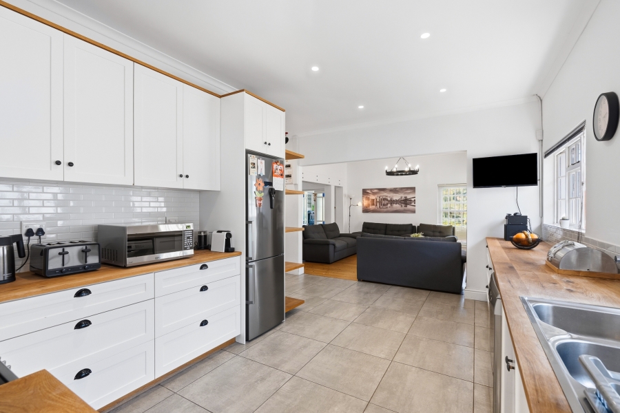 3 Bedroom Property for Sale in Pinelands Western Cape